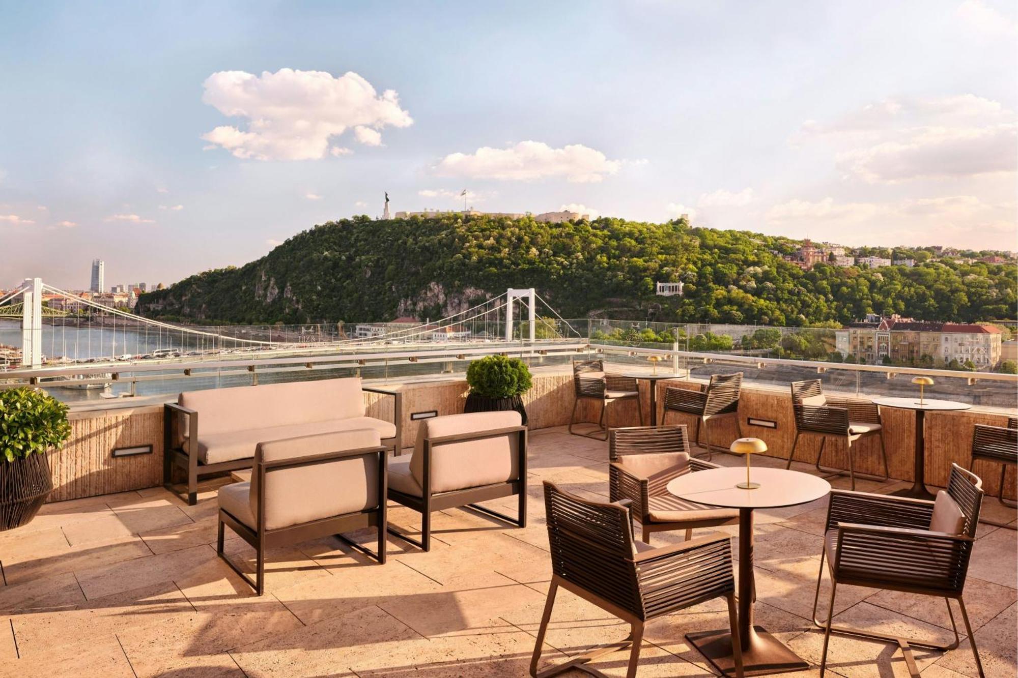 Budapest Marriott Hotel Exterior photo